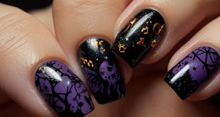 Spooky Designs For Halloween Nails